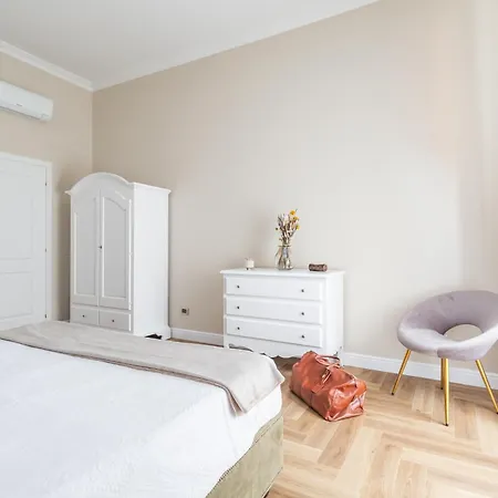 Daplace - Livia 아파트